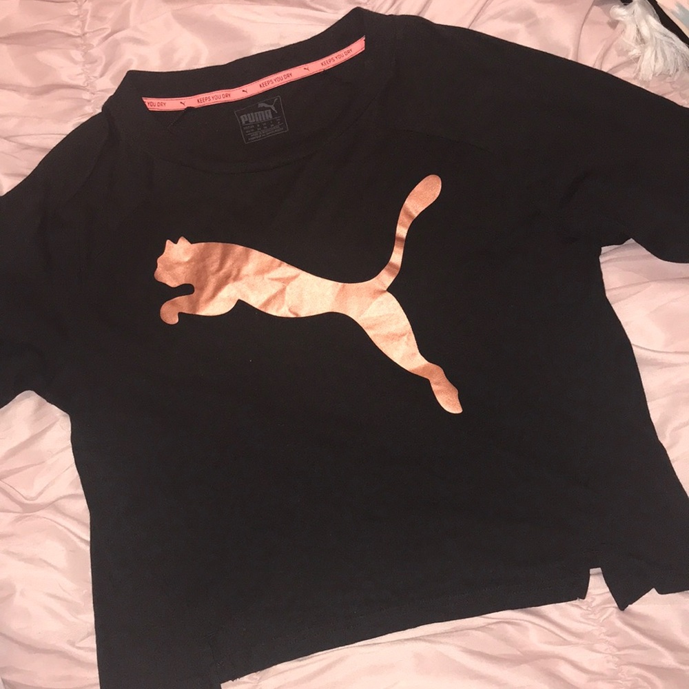 Puma top